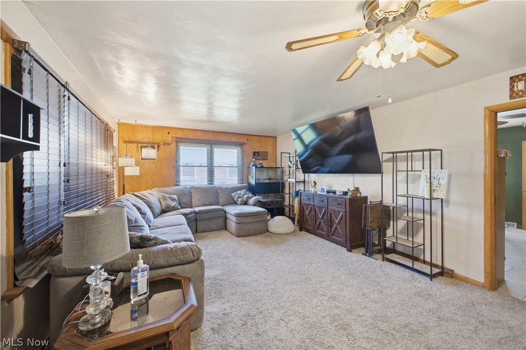 20 James Street Columbiana OH 44408