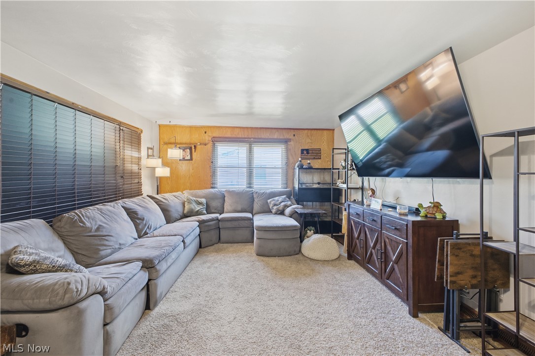 20 James Street Columbiana OH 44408