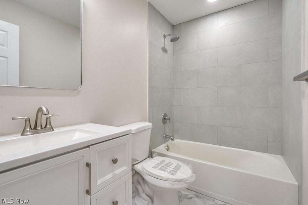 2758 Oak Street Willoughby Hills OH 44094