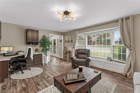 175 Crestview Drive Elyria OH 44035
