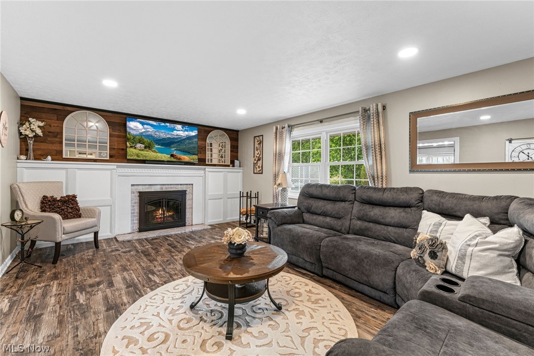 175 Crestview Drive Elyria OH 44035