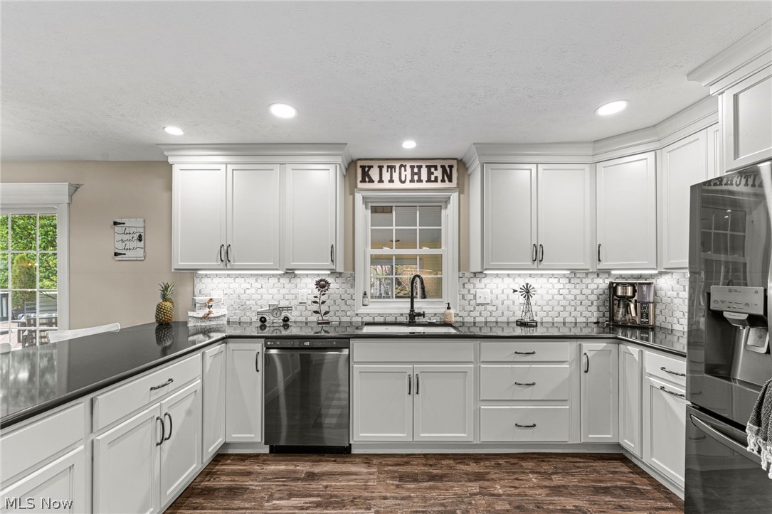 175 Crestview Drive Elyria OH 44035