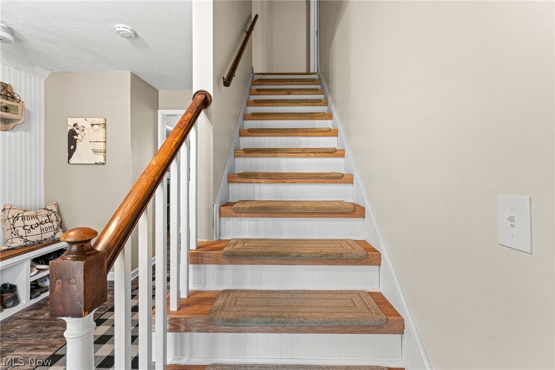 175 Crestview Drive Elyria OH 44035
