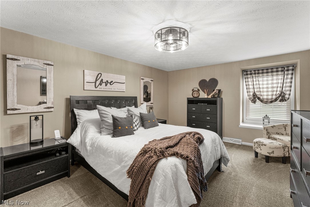 175 Crestview Drive Elyria OH 44035