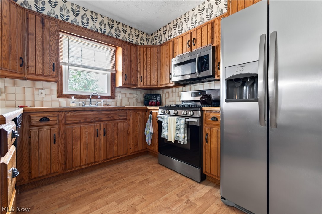 2379 Oak Trace Street Youngstown OH 44515