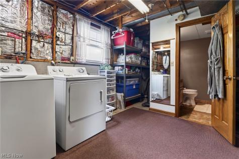 2379 Oak Trace Street Youngstown OH 44515