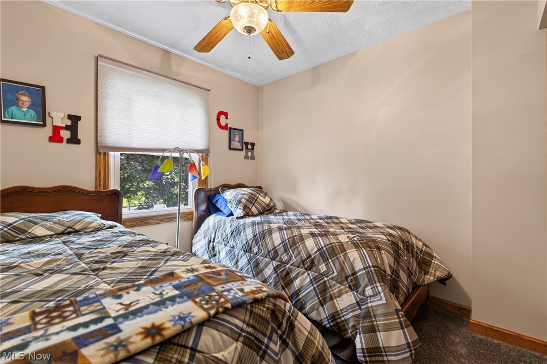 2379 Oak Trace Street Youngstown OH 44515
