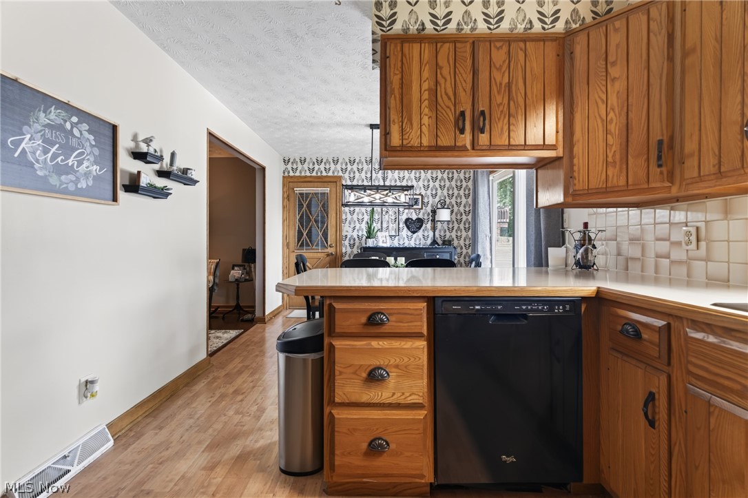 2379 Oak Trace Street Youngstown OH 44515