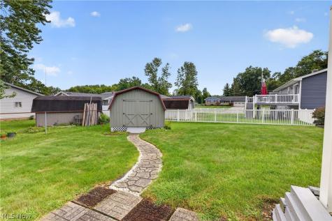 2379 Oak Trace Street Youngstown OH 44515