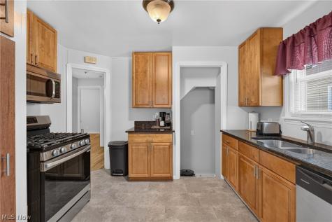 4517 Wetzel Avenue Cleveland OH 44109