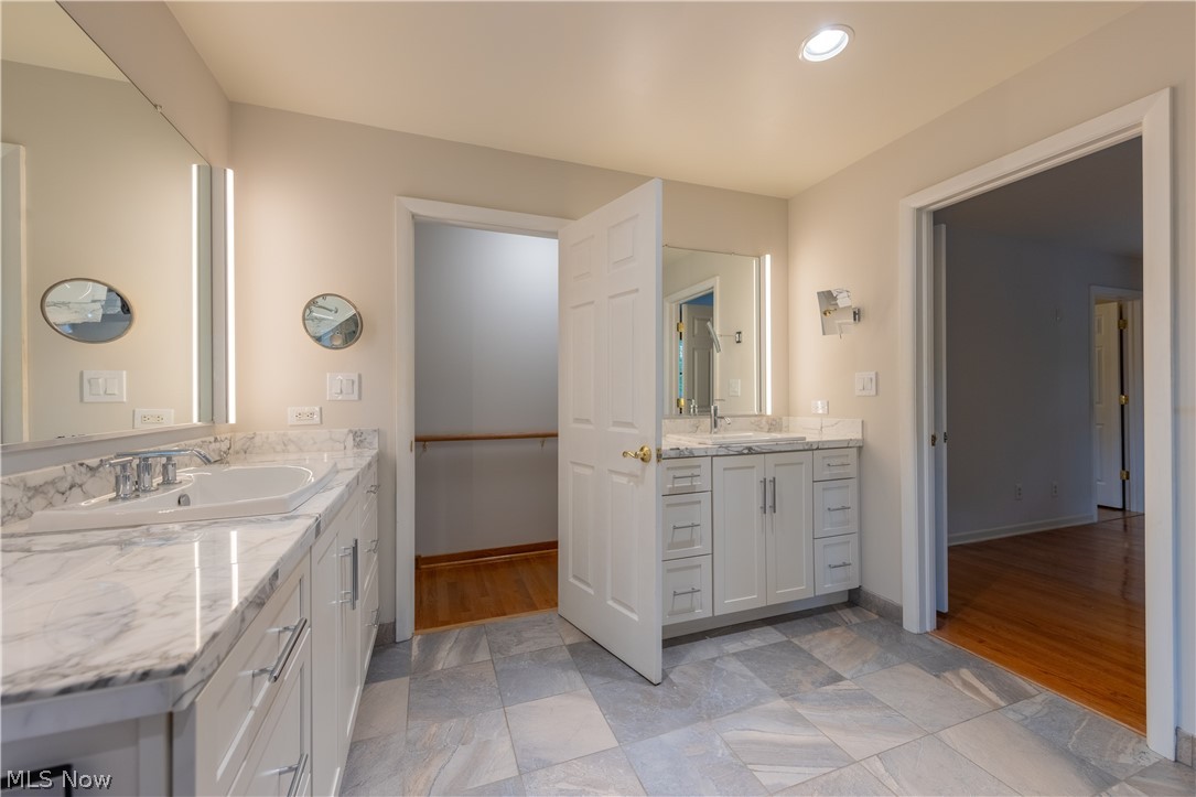 4894 Coldbrook Drive Mantua OH 44255