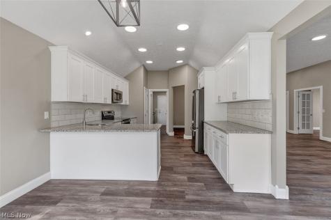 1467 Golden Lane Broadview Heights OH 44147