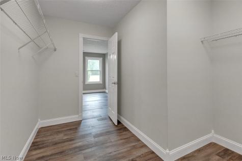 1467 Golden Lane Broadview Heights OH 44147