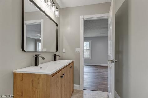 1467 Golden Lane Broadview Heights OH 44147