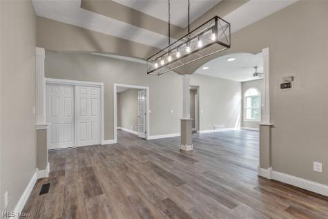 1467 Golden Lane Broadview Heights OH 44147