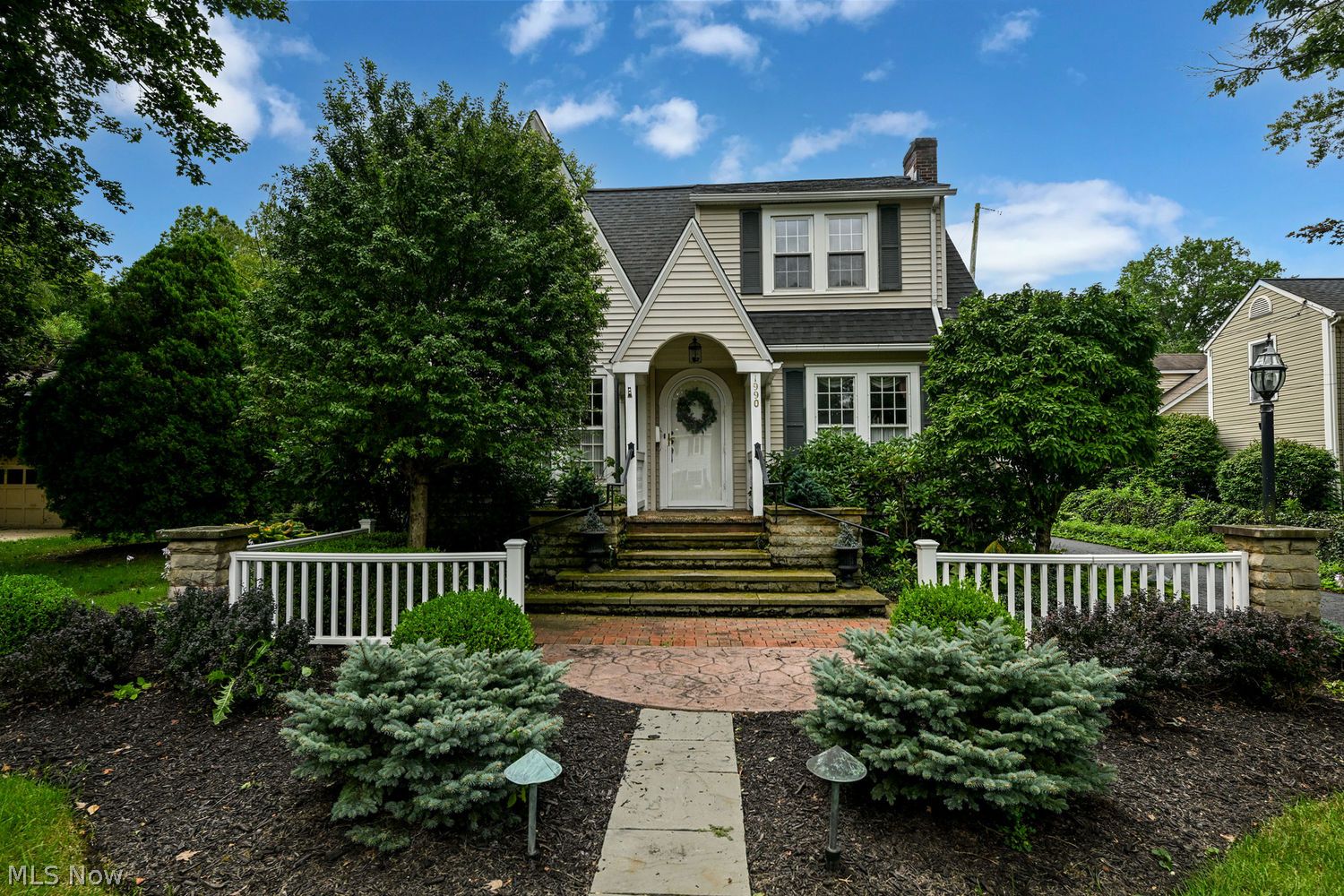 1990 Wiltshire Road Akron OH 44313