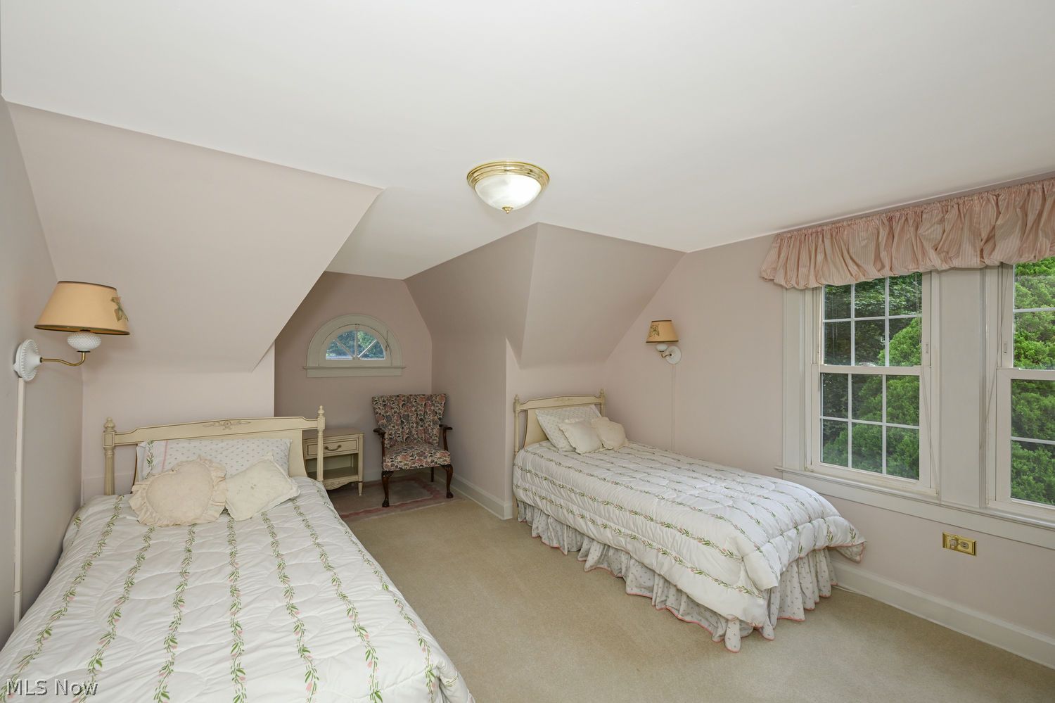 1990 Wiltshire Road Akron OH 44313