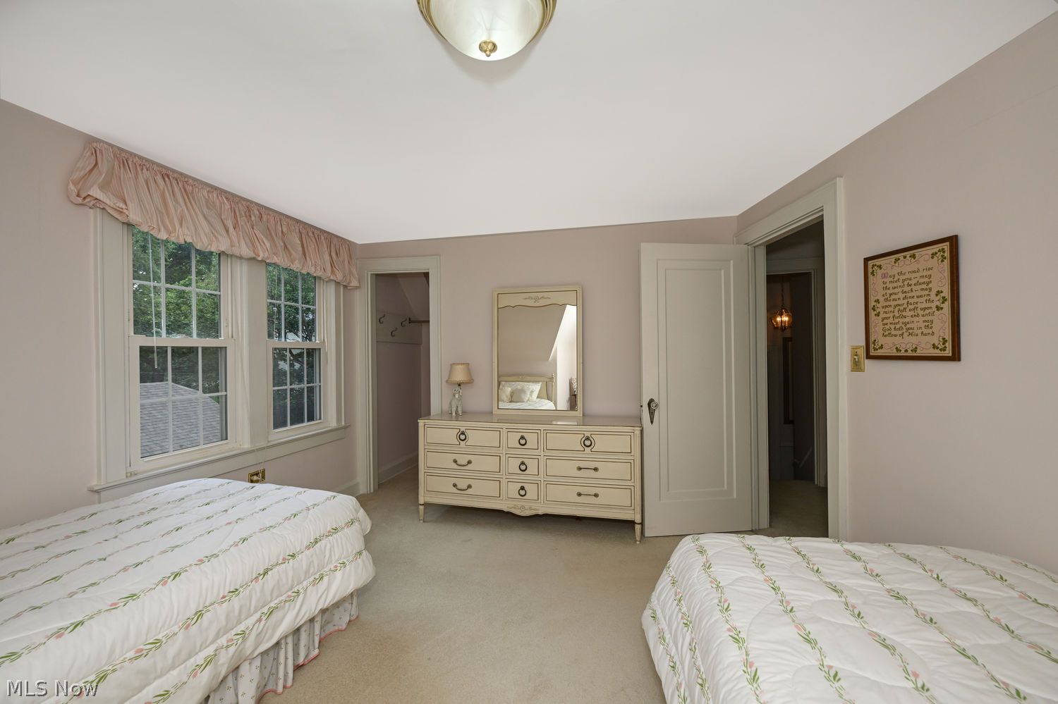 1990 Wiltshire Road Akron OH 44313