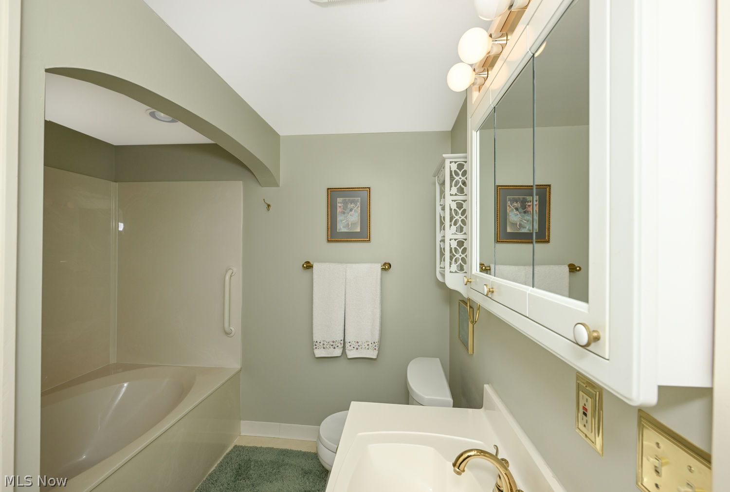 1990 Wiltshire Road Akron OH 44313