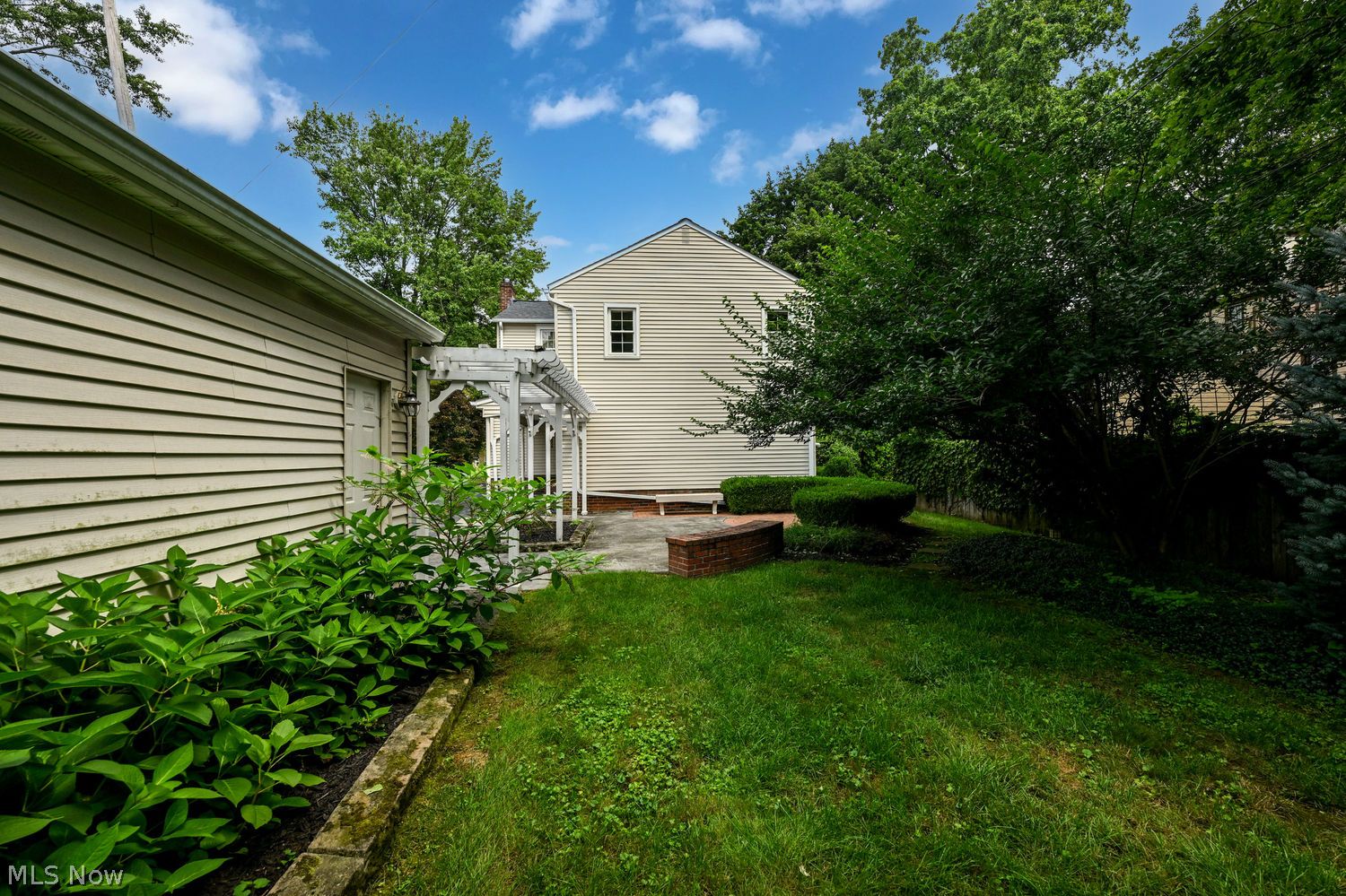 1990 Wiltshire Road Akron OH 44313