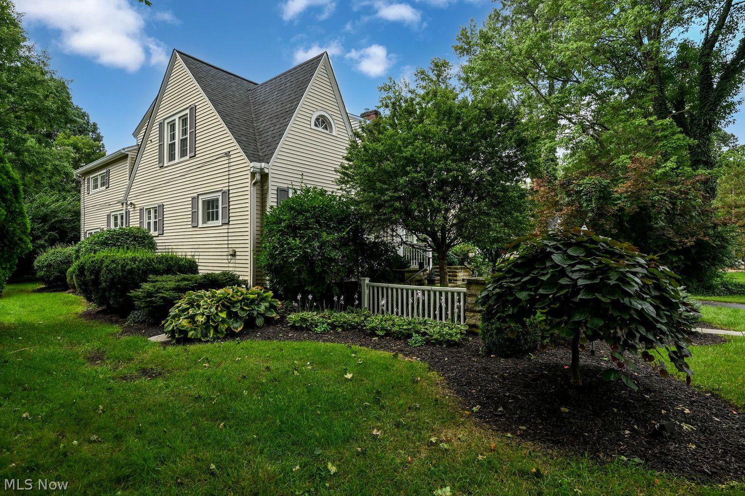 1990 Wiltshire Road Akron OH 44313