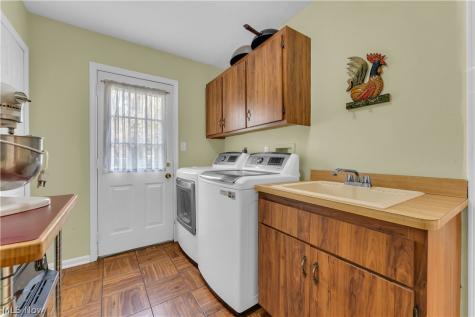 8411 N Bluff Drive Broadview Heights OH 44147