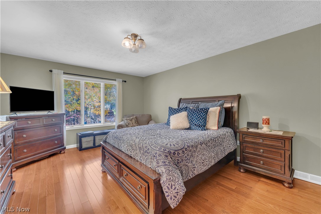 8411 N Bluff Drive Broadview Heights OH 44147