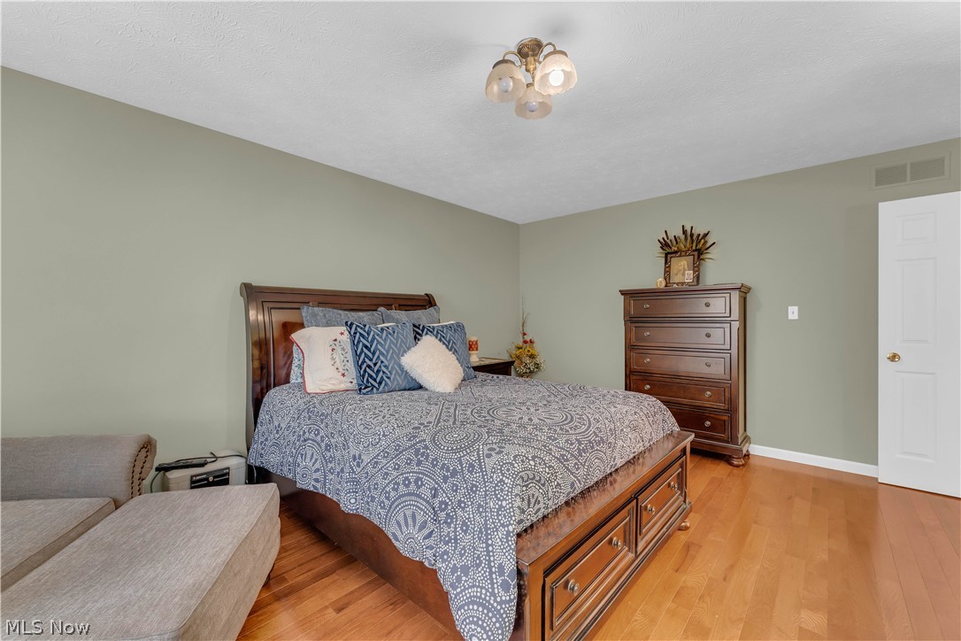 8411 N Bluff Drive Broadview Heights OH 44147