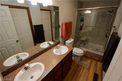 5254 Ridgetop Court Medina OH 44256