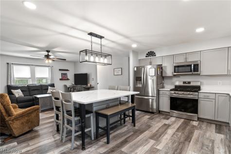 5511 Donner Drive New Franklin OH 44216