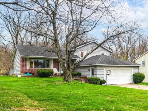 454 Westwood Avenue Wadsworth OH 44281