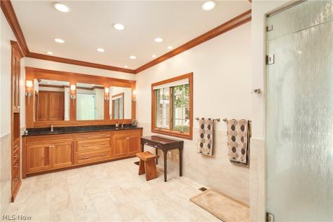 3740 Winterberry Drive Akron OH 44333