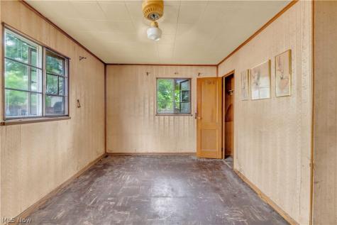 12518 Leeila Avenue Cleveland OH 44135