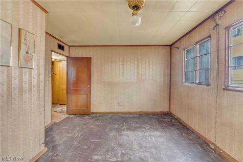 12518 Leeila Avenue Cleveland OH 44135