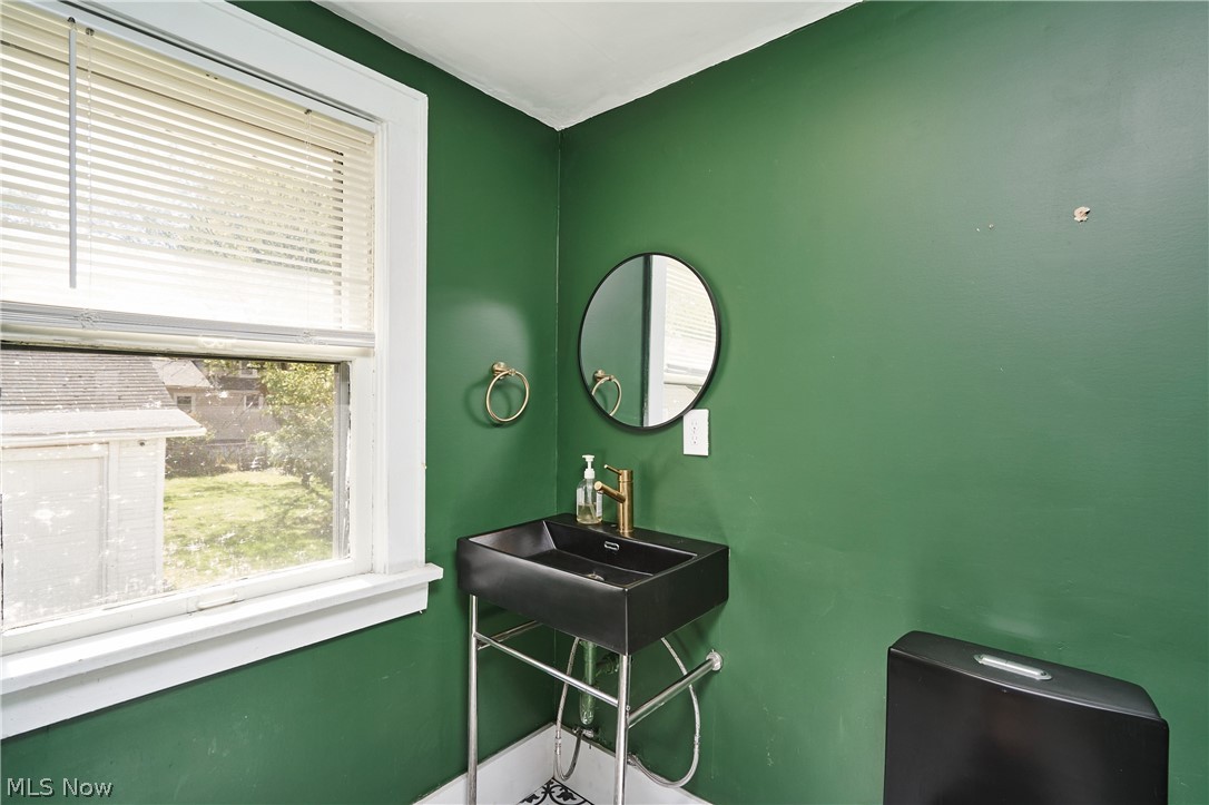 940 Falls Avenue Cuyahoga Falls OH 44221