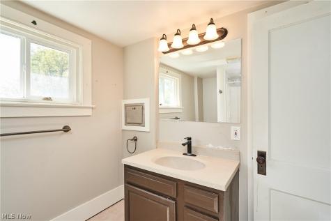 940 Falls Avenue Cuyahoga Falls OH 44221