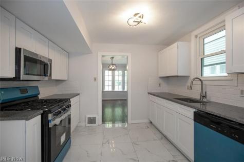 848 Beverly Road Cleveland Heights OH 44121