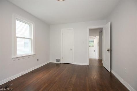 848 Beverly Road Cleveland Heights OH 44121