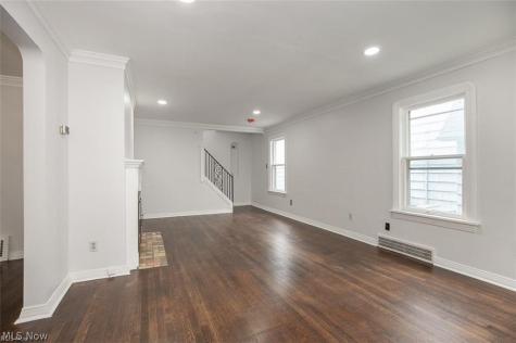 848 Beverly Road Cleveland Heights OH 44121