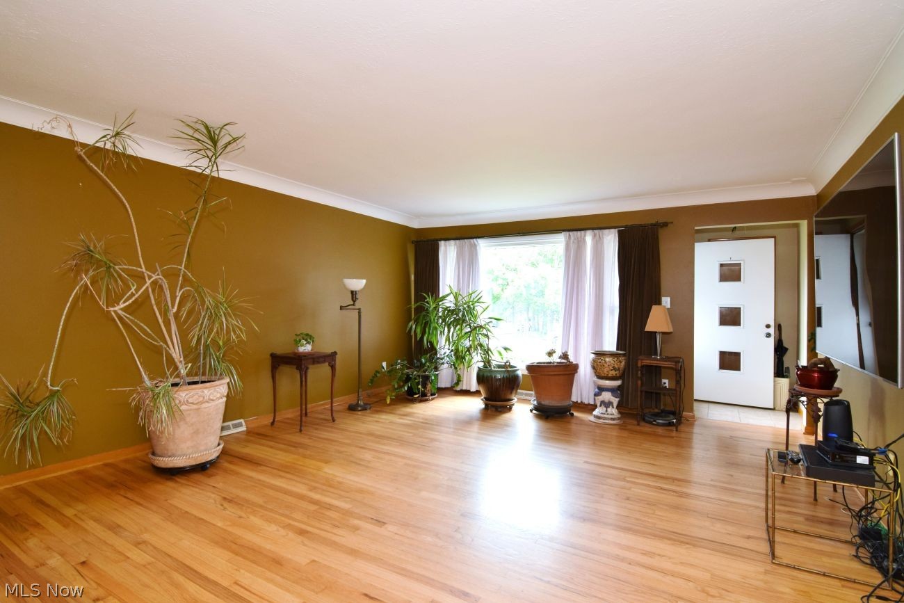 134 Lloyd Road Euclid OH 44132