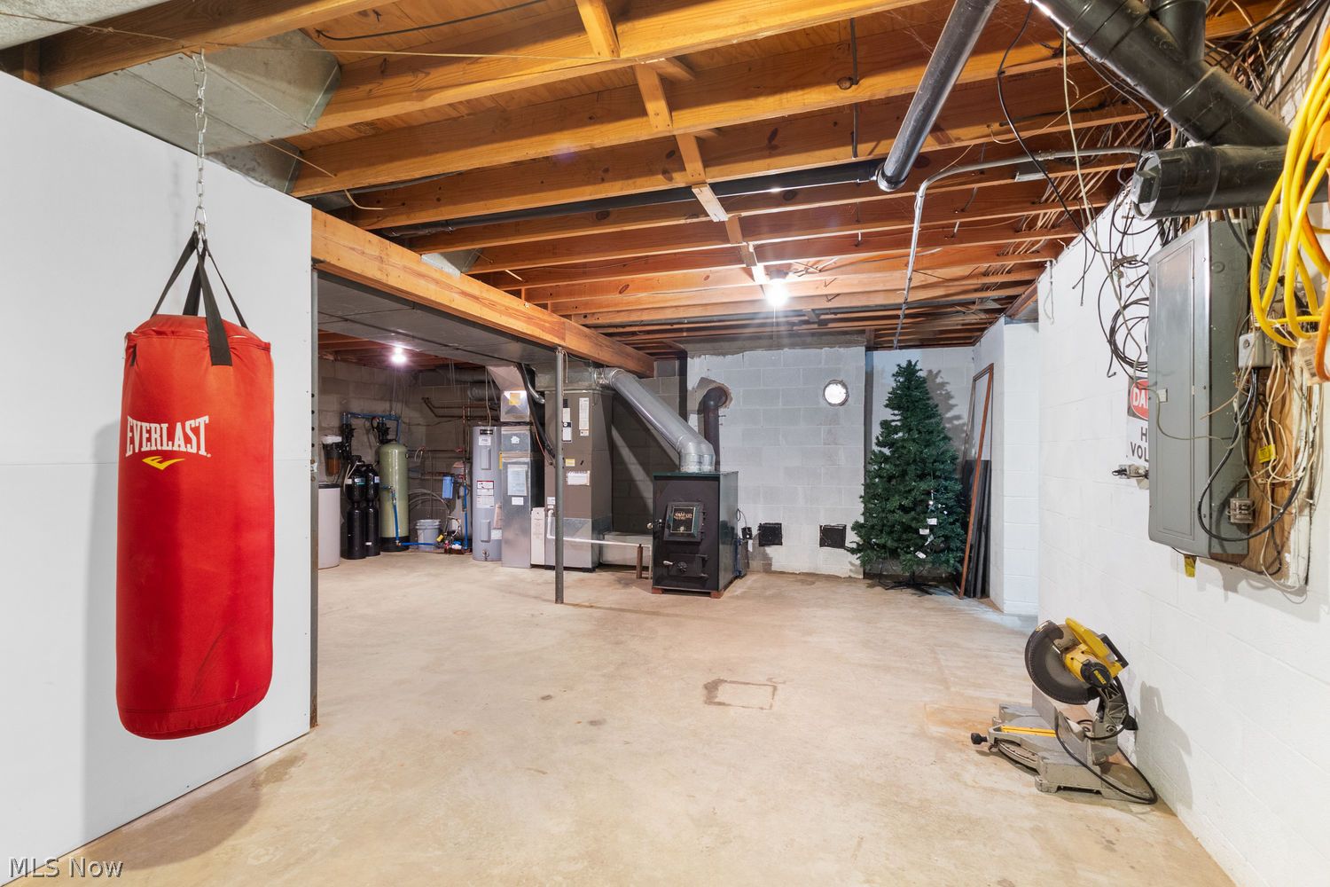 2272 Mcmackin Road Madison OH 44057