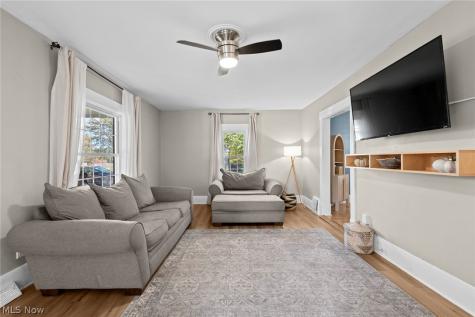 814 Thomas Circle NE Massillon OH 44646
