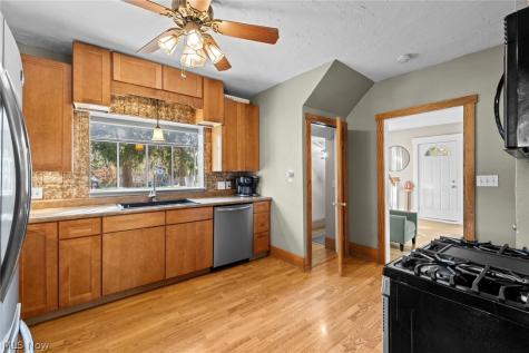 814 Thomas Circle NE Massillon OH 44646