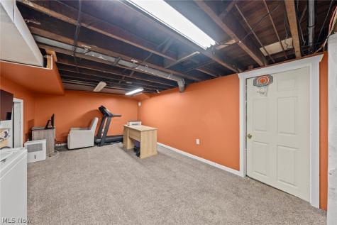 814 Thomas Circle NE Massillon OH 44646