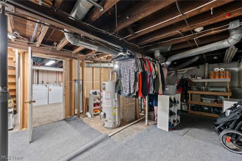 814 Thomas Circle NE Massillon OH 44646
