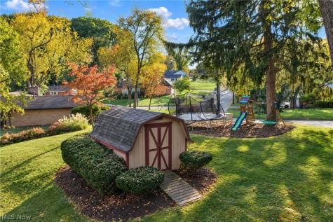 814 Thomas Circle NE Massillon OH 44646