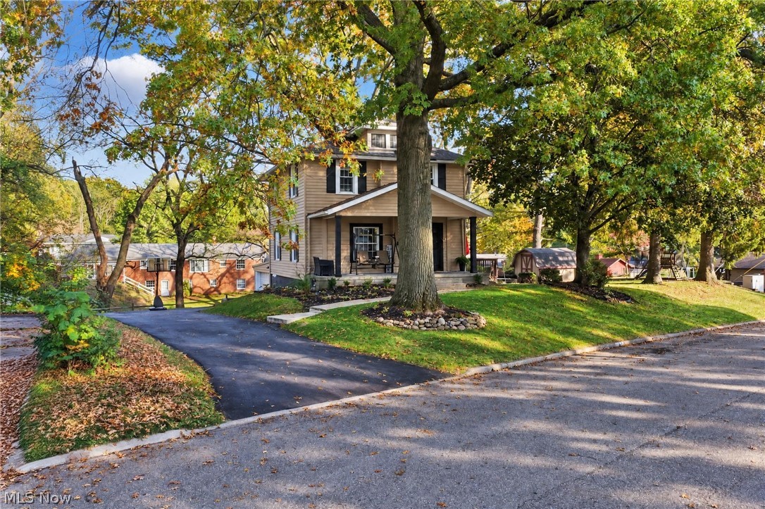 814 Thomas Circle NE Massillon OH 44646