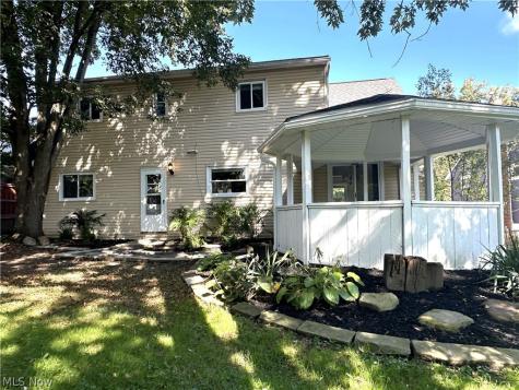 1598 Kingsley Avenue Akron OH 44313