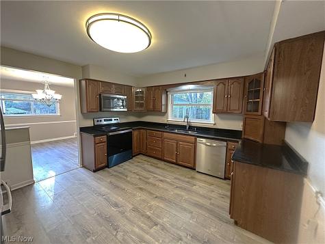 1598 Kingsley Avenue Akron OH 44313