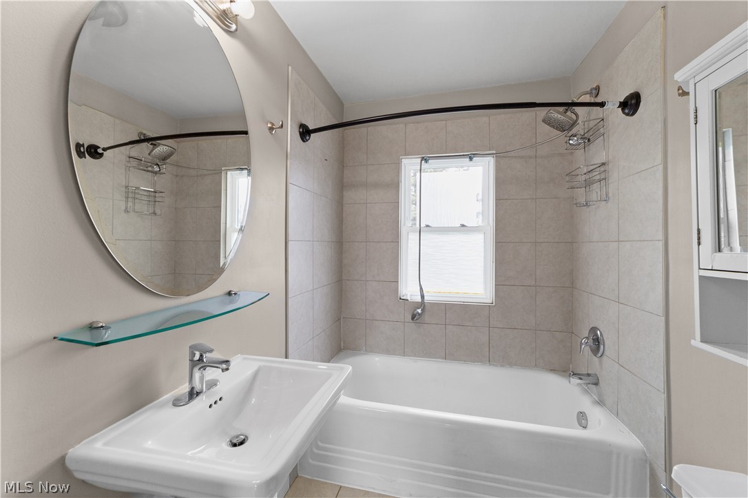 5688 Shawnee Drive Lyndhurst OH 44124